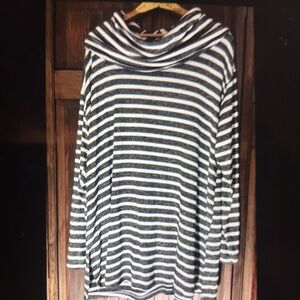 Lane Bryant Soft cowl neck striped gray and white sweater 18/20